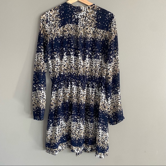 Quicksilver Womens Semi Sheer Printed Tunic Shirt Size Medium - Picture 2 of 7